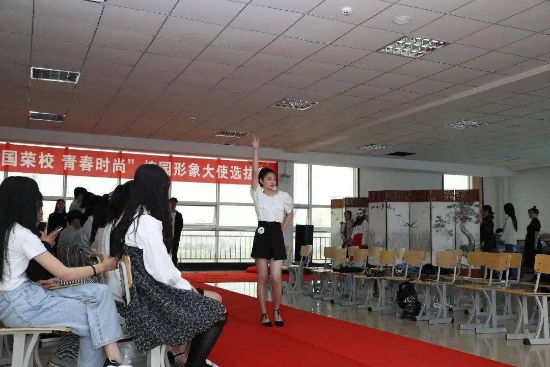2022款雷凌运动版有几个喇叭游戏画面